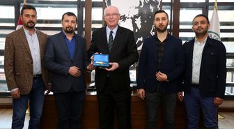 Eskişehir Lületaşı El Sanatları Derneği Kazım Kurt'u ziyaret etti