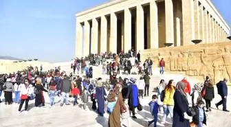 Miniklerden Anıtkabir ziyareti