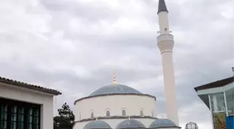 Türkiye'nin restore ettirdiği Makedonya'daki cami, törenle açıldı