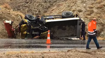 Ankara'da devrilen yol süpürme aracının sürücüsü öldü