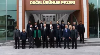 Başkan Çınar Emanet Çarşını inceledi