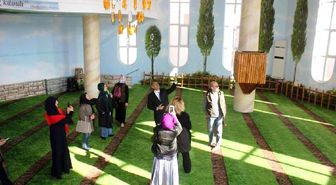 Hamidiye Camii'ne ziyaretçi ilgisi