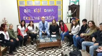 Kadınlar, yüzü asitle yakılan Berfin'e sahip çıktı