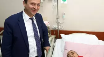 Rektör Çalış, Beyin Kanaması Geçiren Öğrencisine Sahip Çıktı