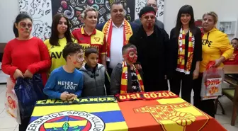 Fenerbahçe ve Göztepeli kadın taraftarlardan 'Sevgi Deplasmanı' projesi