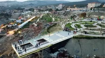 Cam terasa, turistlerden yoğun ilgi