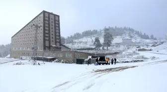 Kartalkaya yağan karla beyaza büründü