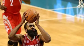 NBA'de Rockets, James Harden'ın 3 çeyrekte 60 sayı attığı maçta Hawks'ı yendi