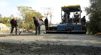 Erdemi'de beton yol çalışmaları sürüyor