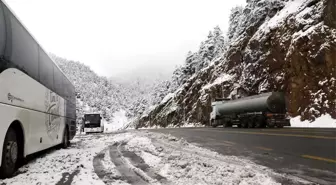 Zigana Dağı'nda kar kalınlığı 15 santimetreyi geçti