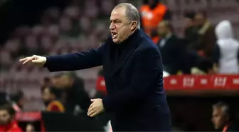 Fatih Terim yedek kulübesinde çılgına döndü!