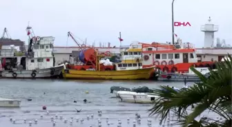 Tekirdağ'da balıkçılar fırtına nedeniyle denize açılamadı