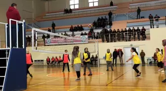 Bitlis'te '3. Rektörlük Kız Öğrenci Spor Turnuvası' sona erdi