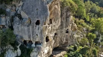 Tarihi İnceğiz Mağaraları çöp yığınına döndü