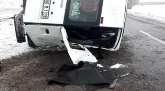 Yozgat'ta engelli öğrencileri taşıyan minibüs devrildi: 10 yaralı