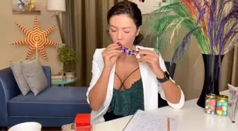 Kadınların öldürülmesine dikkat çekmek için cinsel ilişki oyuncağını öpen Didem Ceran'a tepki yağdı