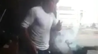Tamir etmeye çalıştığı lastik patlayınca yere savruldu