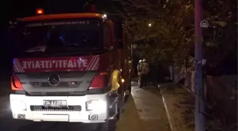 Başakşehir'de evde çıkan yangında mahsur kalanlar kurtarıldı