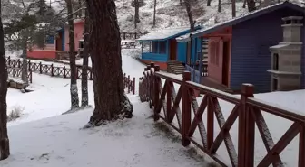 Boraboy Gölü'nde kar güzelliği