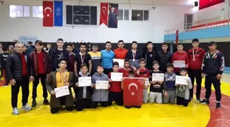 Isparta Ana Lig Güreş Takımı Yarı Finallerde