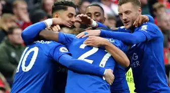 Leicester City şampiyon olduğu sezonu geride bıraktı