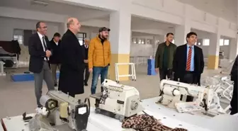 Kaymakam Kaya ve Başkan Bozkurt tekstil atölyesinde devam eden çalışmaları inceledi