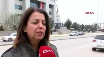 Tecavüzle suçlanan profesörün avukatları çekildi