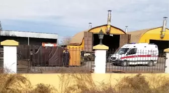 İş makinesi römorkunun altında kalan stajyer kurtarılamadı