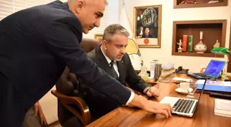 AK Parti Bursa İl Başkanı Salman, AA'nın 'Yılın Fotoğrafları' oylamasına katıldı