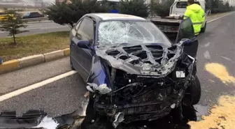 Alkollü sürücü durağa daldı: 3 ölü