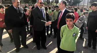 Dörtyol Kaymakamı Murat Bulacak, öğrencileri ziyaret etti