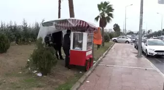 Engelli simitçi, çalınan 'ekmek teknesinin' yerine yenisine kavuştu