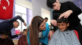 Kırsaldaki mahallelerdeki öğrencilere kuaför hizmeti
