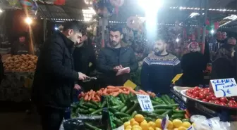Pazar tezgahından meyve çalındı