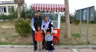 Simit arabası çalınan engelliye Büyükşehir Belediyesi el uzattı