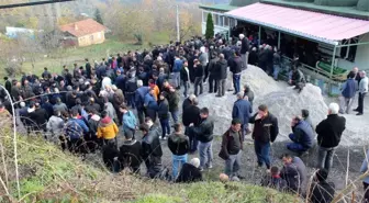 Torununu hastaneye götürürken kaza yaptı: 3 ölü