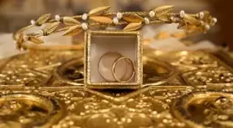 Rüyada altın bilezik görmek anlamı nedir? Rüyada altın bilezik görmek ve takmak, rüyada yüzük görmek, rüyada altın yüzük görmek ne anlama gelir?