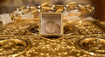 Rüyada altın bilezik görmek anlamı nedir? Rüyada altın bilezik görmek ve takmak, rüyada yüzük görmek, rüyada altın yüzük görmek ne anlama gelir?