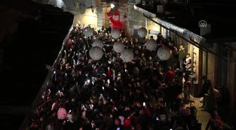 Kudüs'te Noel ağacı aydınlatıldı