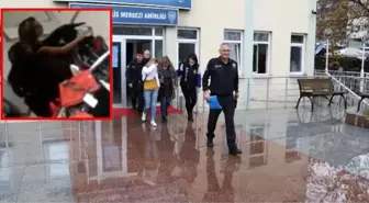 Anne ve kızı önce denedi sonra çaldı! Hırsızlık anları güvenlik kameralarına yansıdı
