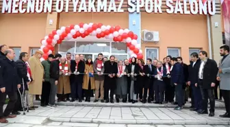 Mecnun Otyakmaz'ın ismi spor salonuna verildi