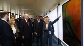 Cumhurbaşkanı Erdoğan,'Hayat Devam Ediyor, Sanat Devam Ediyor' sergisini gezdi