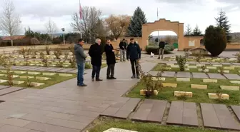 Dumlupınar Şehitliği zemini yenilendi