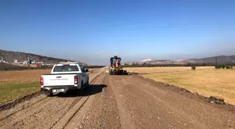 Yol çalışmaları hız kesmeden devam ediyor