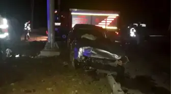 Adana'da iki otomobil çarpıştı: 1 ölü, 5 yaralı