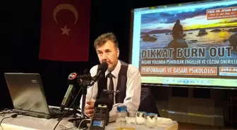 Profesör Ayhan Anıl, Nazilli'de performans ve başarı psikolojisini anlattı