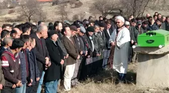 Tarım aracıyla kaza yapan genç son yolculuğuna uğurlandı