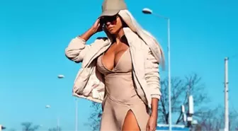 Jelena Karleusa'nın iç çamaşırlı Noel pozu nefes kesti