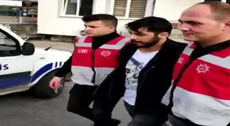 Cezaevi firarisinin ikiz kardeş oyununu polis bozdu