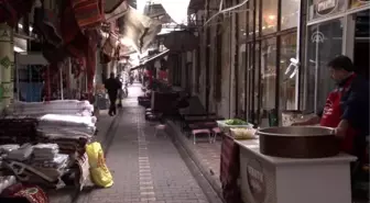 Adıyaman'da tarihi Oturakçı Pazarı esnafı, AA'nın 'Yılın Fotoğrafları' oylamasına katıldı